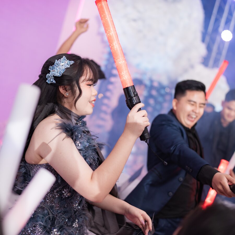 Sweet Seventeen lightstick celebration by Eternity EO