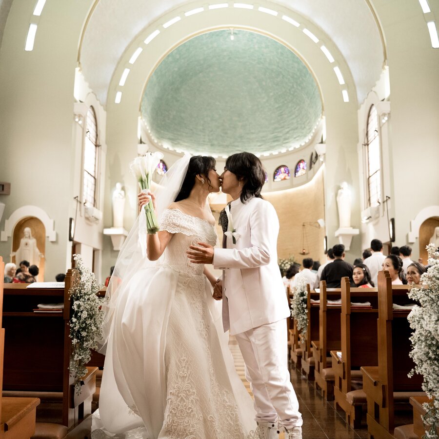 Church wedding ceremony by Eternity EO