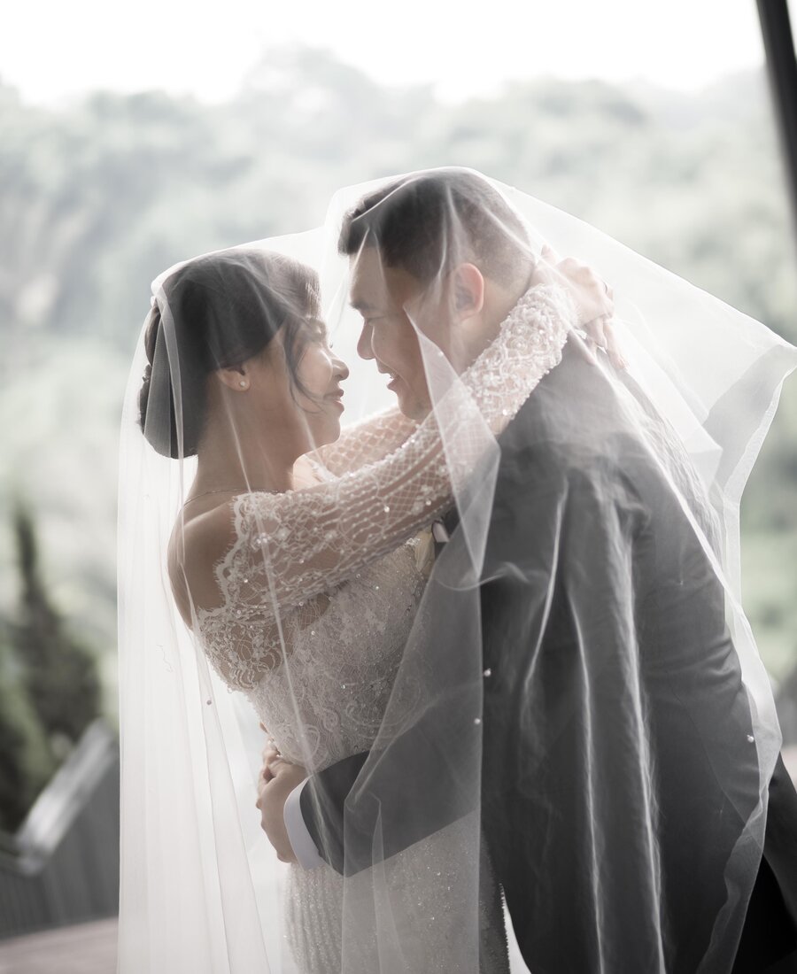 Outdoor wedding portrait by Eternity EO
